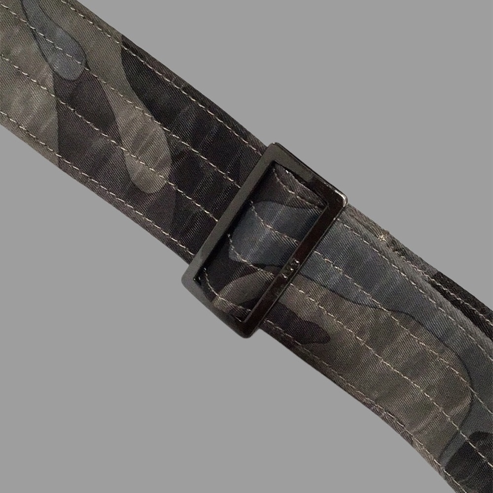 LUG Boomerang Charcoal Gray Camo Print Crossbody Sling Freestyle Bag - Picture 13 of 14